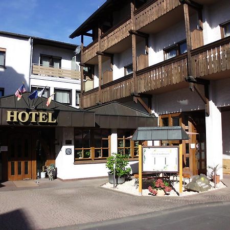 Hotel-Restaurant Zum Schwalbennest Alsfeld Dış mekan fotoğraf